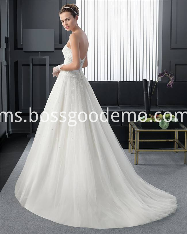 Pakaian Perkahwinan Ruffled Ruffled Wedding Dress